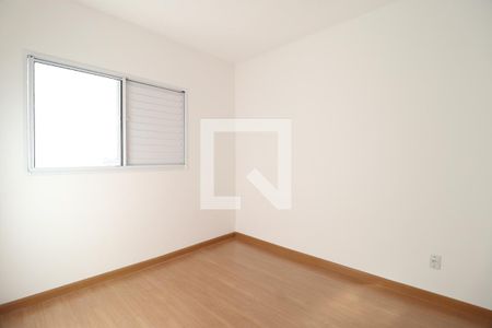 Quarto 2 de apartamento para alugar com 2 quartos, 50m² em Shopping Park, Uberlândia