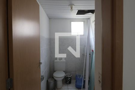 Banheiro de apartamento à venda com 2 quartos, 44m² em Guajuviras, Canoas