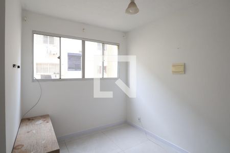 Sala de apartamento à venda com 2 quartos, 44m² em Guajuviras, Canoas