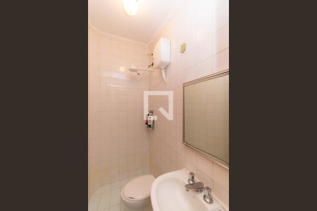 Banheiro de serviço de casa para alugar com 4 quartos, 250m² em Planalto Paulista, São Paulo