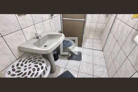 Banheiro de casa à venda com 3 quartos, 234m² em Olímpico, São Caetano do Sul