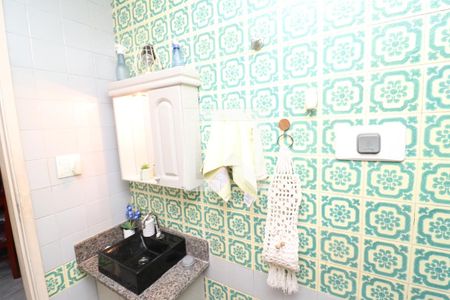 Banheiro Social de apartamento à venda com 2 quartos, 64m² em Moneró, Rio de Janeiro