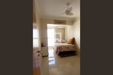 Quarto de apartamento à venda com 3 quartos, 108m² em Santo Antônio, São Caetano do Sul