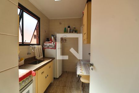 Cozinha de apartamento para alugar com 2 quartos, 60m² em Jardim A. Maria, Guarujá