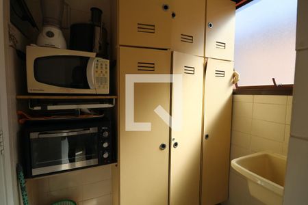 Área de Serviço de apartamento para alugar com 2 quartos, 60m² em Jardim A. Maria, Guarujá