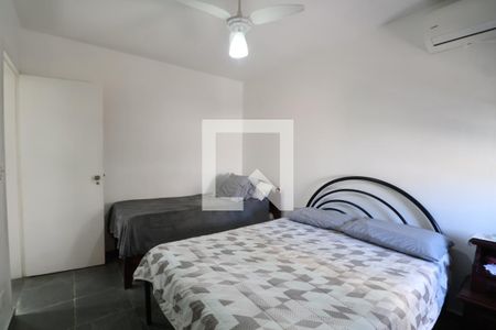 Quarto de apartamento para alugar com 2 quartos, 60m² em Jardim A. Maria, Guarujá