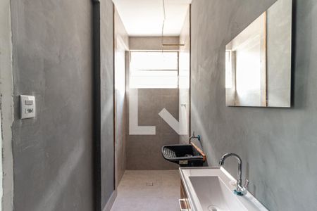 Banheiro de kitnet/studio para alugar com 1 quarto, 25m² em Centro Histórico de São Paulo, São Paulo