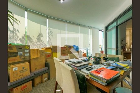 Apartamento à venda com 3 quartos, 230m² em Pacaembu, São Paulo