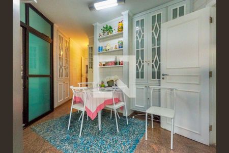 Apartamento à venda com 3 quartos, 230m² em Pacaembu, São Paulo