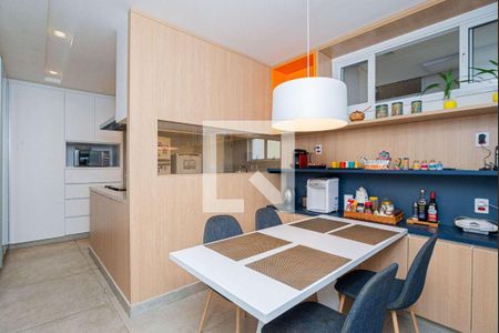 Apartamento à venda com 3 quartos, 208m² em Santa Cecilia, São Paulo