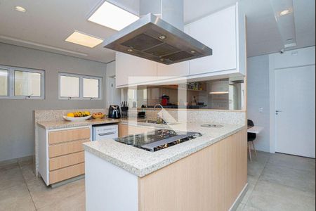 Apartamento à venda com 3 quartos, 208m² em Santa Cecilia, São Paulo