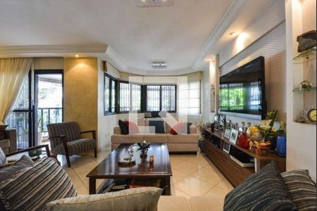 Apartamento à venda com 4 quartos, 210m² em Santa Cecilia, São Paulo