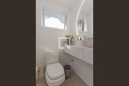 Lavabo de apartamento para alugar com 2 quartos, 150m² em Petrópolis, Porto Alegre