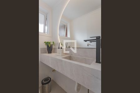 Lavabo de apartamento para alugar com 2 quartos, 150m² em Petrópolis, Porto Alegre