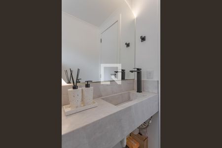 Lavabo de apartamento para alugar com 2 quartos, 150m² em Petrópolis, Porto Alegre