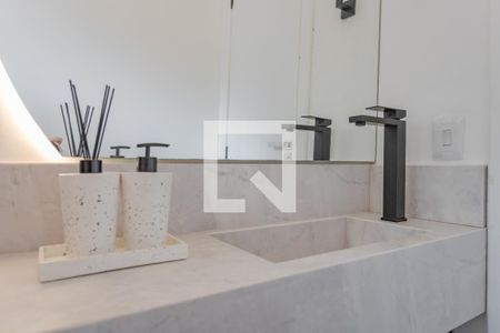 Lavabo de apartamento para alugar com 2 quartos, 150m² em Petrópolis, Porto Alegre