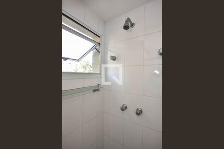 Banheiro de apartamento para alugar com 2 quartos, 72m² em Paraíso do Morumbi, São Paulo