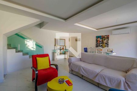 Sala de casa de condomínio à venda com 3 quartos, 360m² em Vargem Grande, Rio de Janeiro