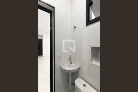 Banheiro de kitnet/studio para alugar com 1 quarto, 36m² em Parque Residencial Jundiaí, Jundiaí