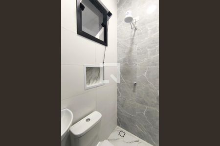 Banheiro de kitnet/studio para alugar com 1 quarto, 36m² em Parque Residencial Jundiaí, Jundiaí