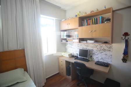 Quarto de apartamento para alugar com 4 quartos, 213m² em Jardim America, Belo Horizonte