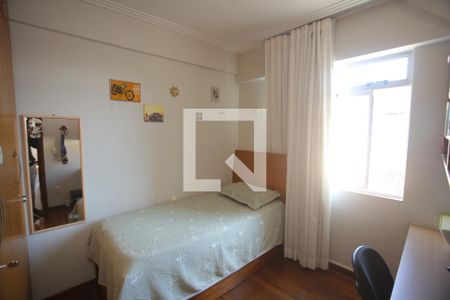 Quarto de apartamento para alugar com 4 quartos, 213m² em Jardim America, Belo Horizonte
