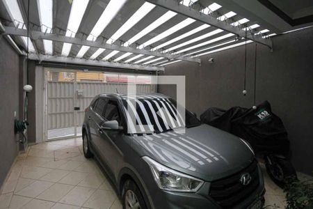 Garagem de casa à venda com 3 quartos, 200m² em Vila Darli, São Paulo