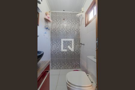 Banheiro da Suíte de casa à venda com 2 quartos, 90m² em Azenha, Porto Alegre