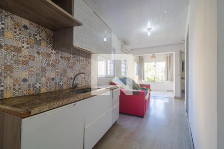 Cozinha de casa à venda com 2 quartos, 90m² em Azenha, Porto Alegre