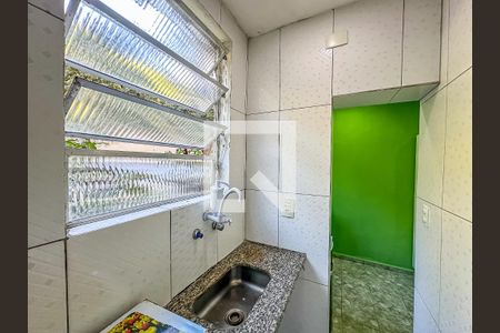 Cozinha de kitnet/studio para alugar com 1 quarto, 24m² em Santa Teresa, Rio de Janeiro