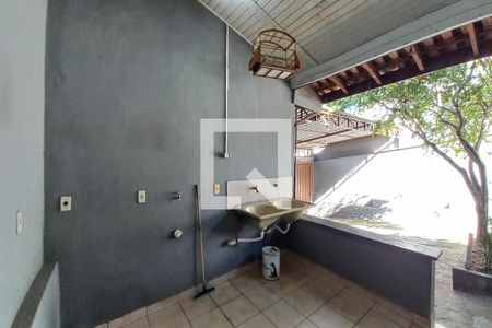 Área de Serviço de casa para alugar com 3 quartos, 140m² em Jardim Santa Amalia, Campinas
