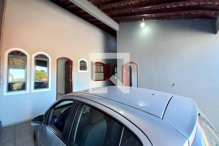 Garagem 1 de casa para alugar com 3 quartos, 140m² em Jardim Santa Amalia, Campinas
