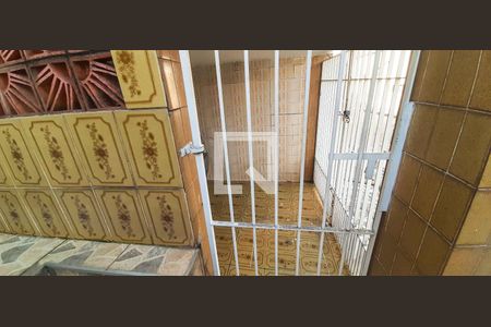 Garagem de casa à venda com 3 quartos, 175m² em Pestana, Osasco