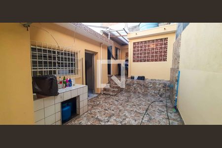 Quintal de casa à venda com 3 quartos, 175m² em Pestana, Osasco