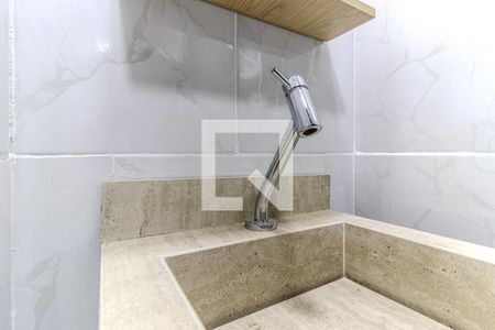 Banheiro Social de kitnet/studio para alugar com 1 quarto, 32m² em Campos Elíseos, São Paulo