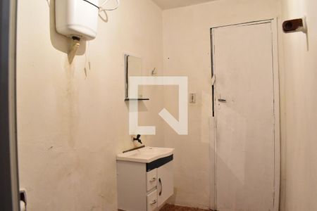 Banheiro de casa para alugar com 2 quartos, 70m² em Jardim Claudia, Pinhais