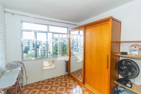 Quarto 1 de apartamento para alugar com 2 quartos, 70m² em Vila Valqueire, Rio de Janeiro