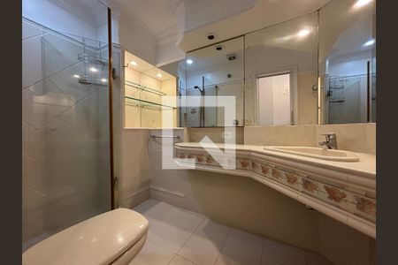 Banheiro social de apartamento para alugar com 1 quarto, 53m² em Ipanema, Rio de Janeiro