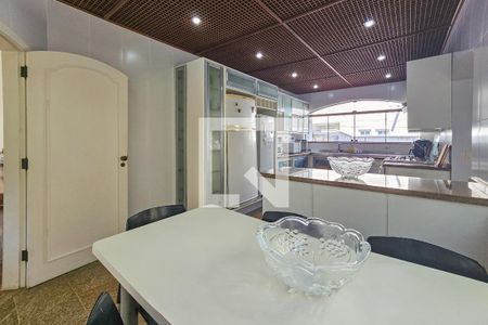 Cozinha de casa de condomínio para alugar com 5 quartos, 2100m² em Jardim Acapulco, Guarujá