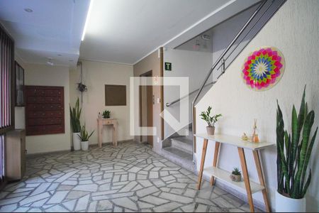 Hall de entrada de apartamento à venda com 4 quartos, 100m² em Rio Branco, Novo Hamburgo