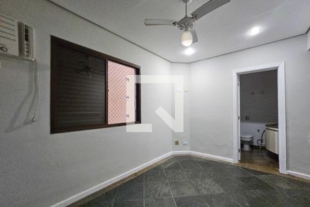 Suíte de apartamento para alugar com 3 quartos, 118m² em Barra Funda, Guarujá