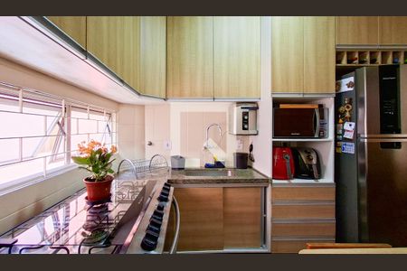 Cozinha de apartamento à venda com 3 quartos, 63m² em Santa Tereza, Belo Horizonte