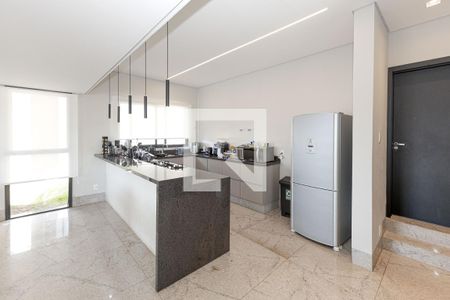Cozinha de casa de condomínio à venda com 4 quartos, 363m² em Jardim Serrano, Nova Lima