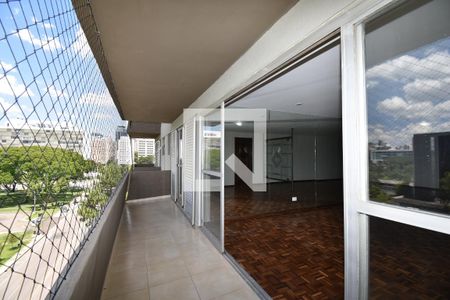 Sacada da Sala de apartamento para alugar com 4 quartos, 250m² em Centro Cívico, Curitiba