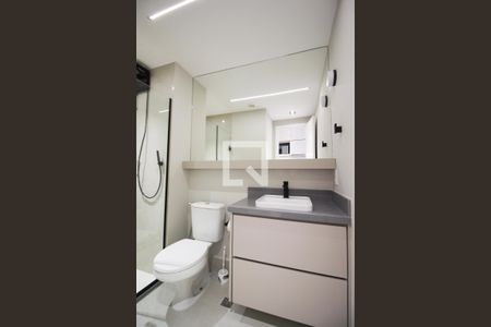 Banheiro de kitnet/studio para alugar com 1 quarto, 25m² em Vila Olímpia, São Paulo