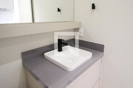 Banheiro de kitnet/studio para alugar com 1 quarto, 25m² em Vila Olímpia, São Paulo