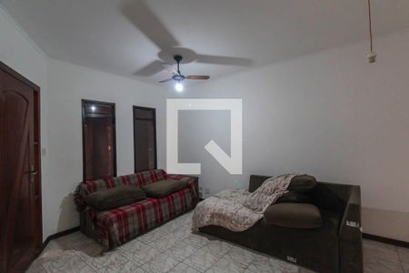 Sala de casa à venda com 6 quartos, 240m² em Vila Cleonice, São Paulo