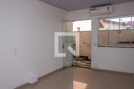 Escritório de casa para alugar com 3 quartos, 180m² em Vila Santa Maria, Americana