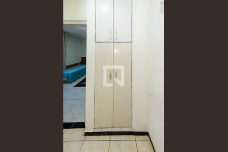 Corredor de casa à venda com 2 quartos, 480m² em Vista Alegre, Belo Horizonte