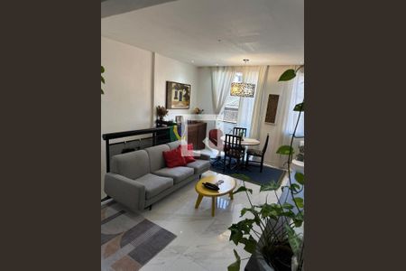 Sala de casa de condomínio à venda com 5 quartos, 170m² em São Cristóvão, Rio de Janeiro